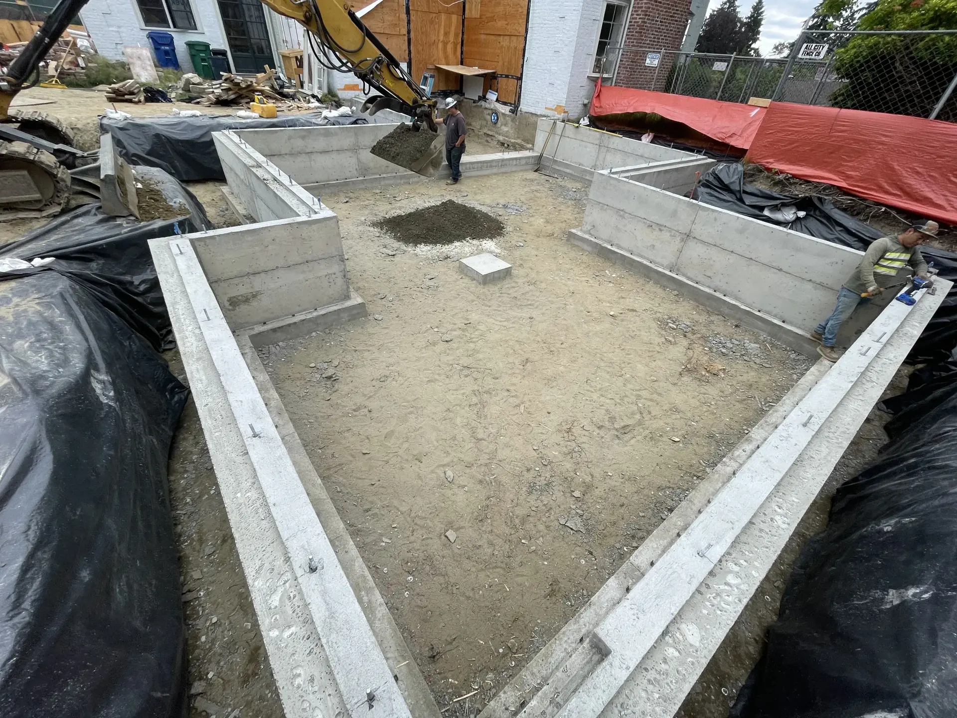 Custom concrete foundation stem walls with anchor bolts — HTS Concrete & Construction